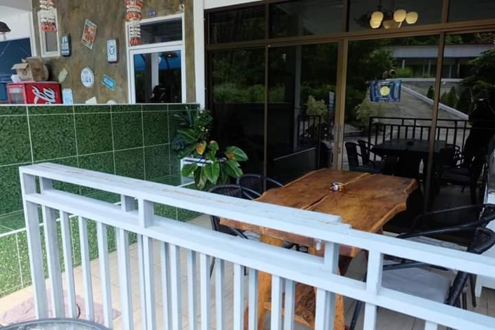 Baan Aomsub Hotel Koh Samet Eksteriør billede